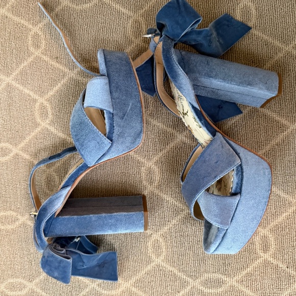 ANTONIO MELANI x Nicola Barbie - Lila Blue Velvet Embellished Heels - Picture 7 of 7